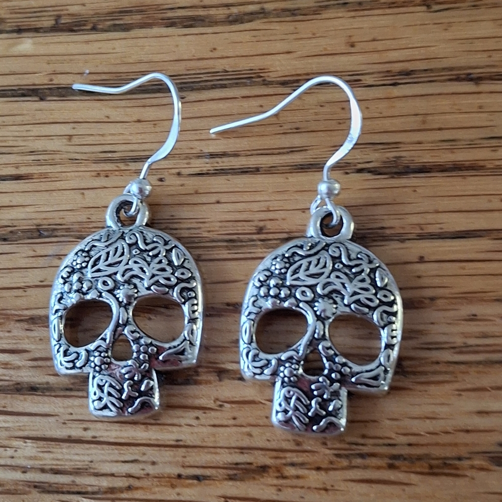 Silver Skull Earrings